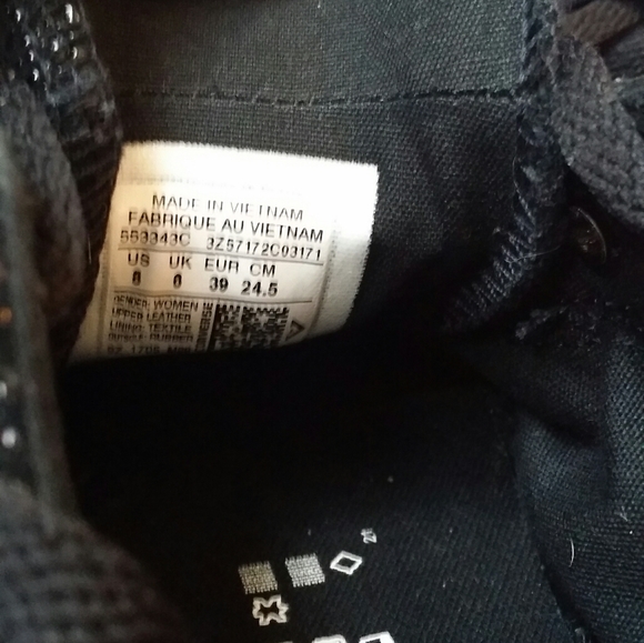 **SOLD**Women's Converse Athletic Shoes Sz 8 - Picture 7 of 8